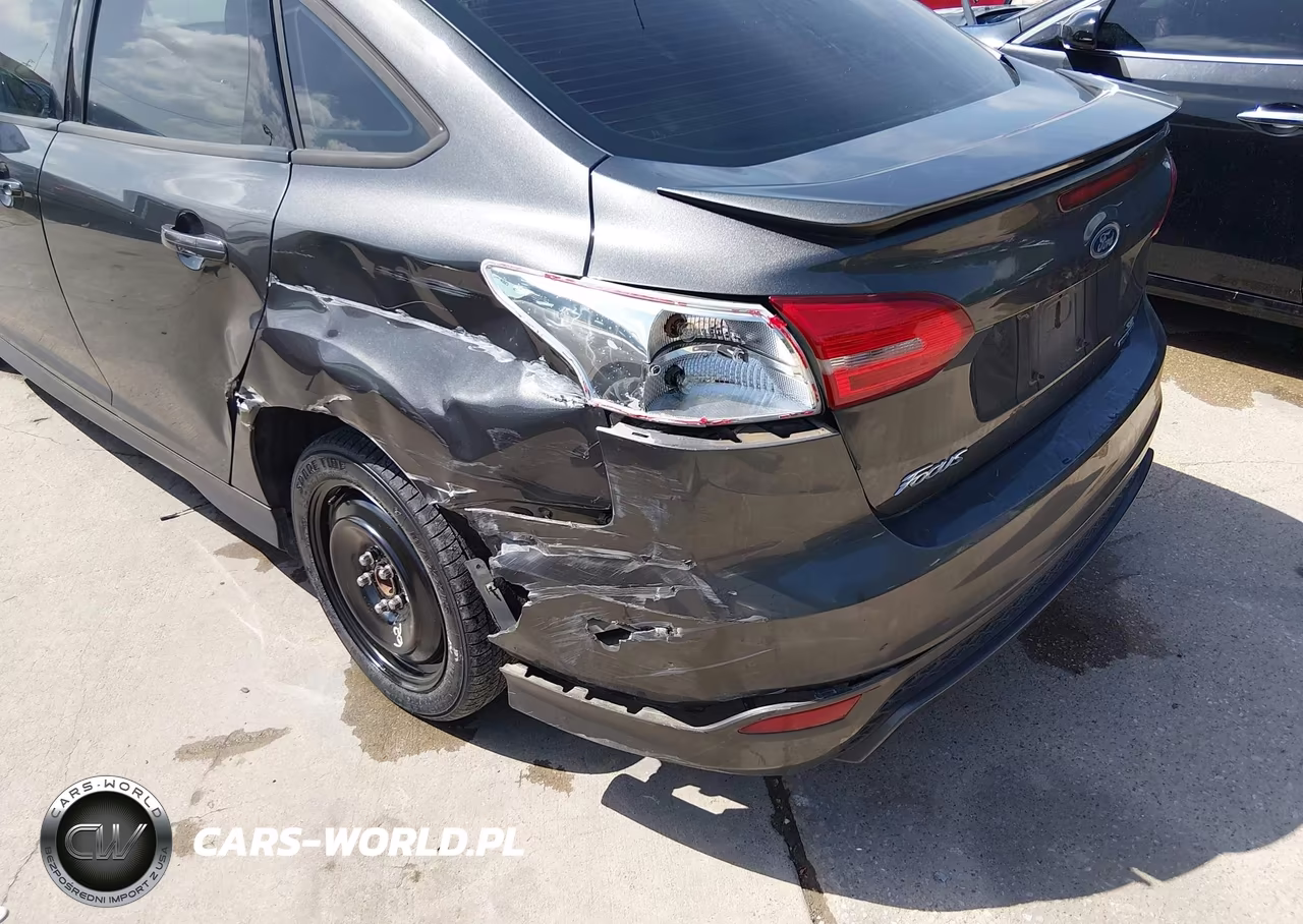 2016 Ford Focus Se VIN:1FADP3F29GL293452 - 6