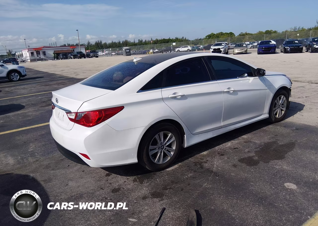2014 Hyundai Sonata Gls VIN:5NPEB4AC1EH885528 - 4