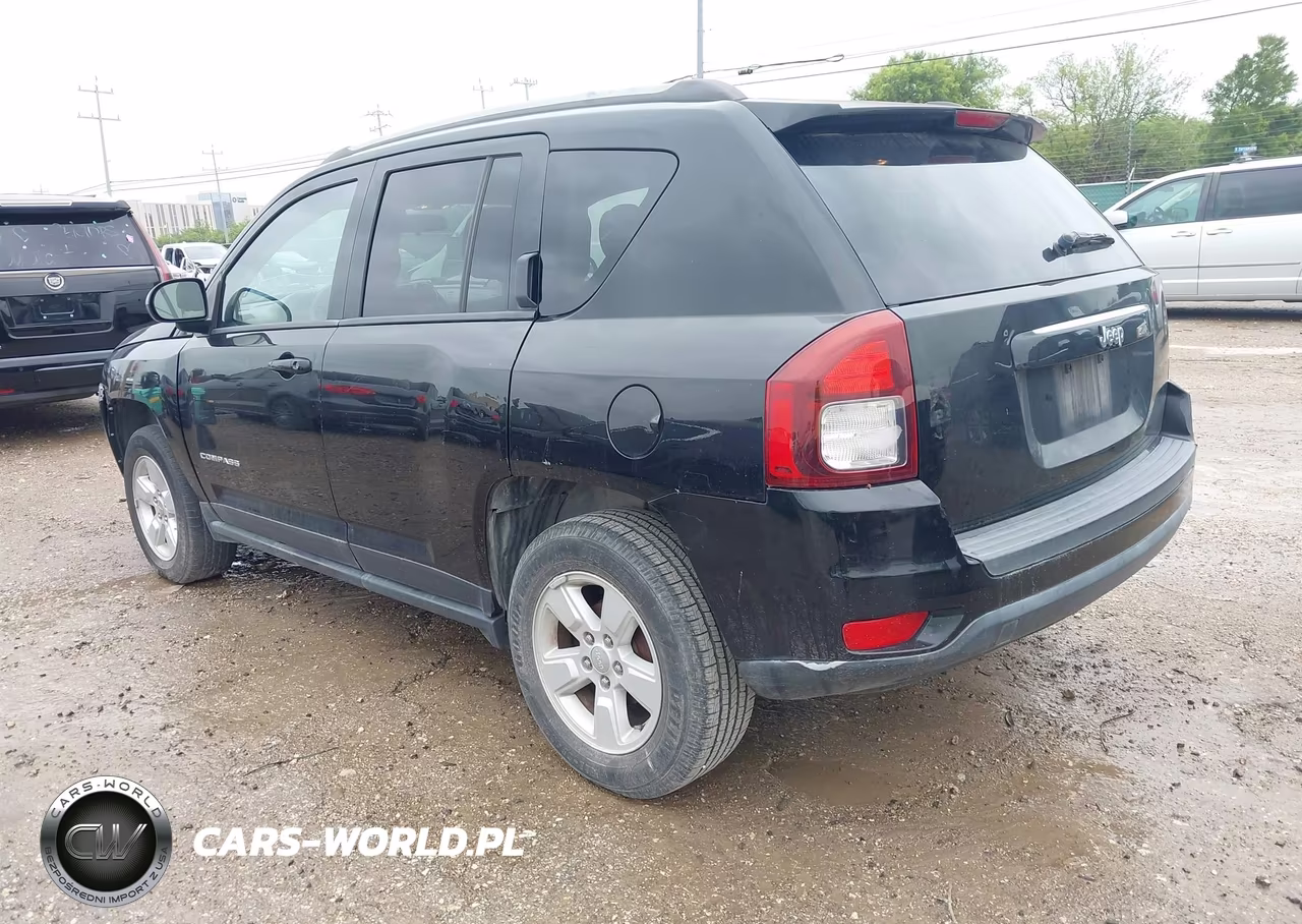 2015 Jeep Compass Sport VIN:1C4NJCBA6FD325831 - 3