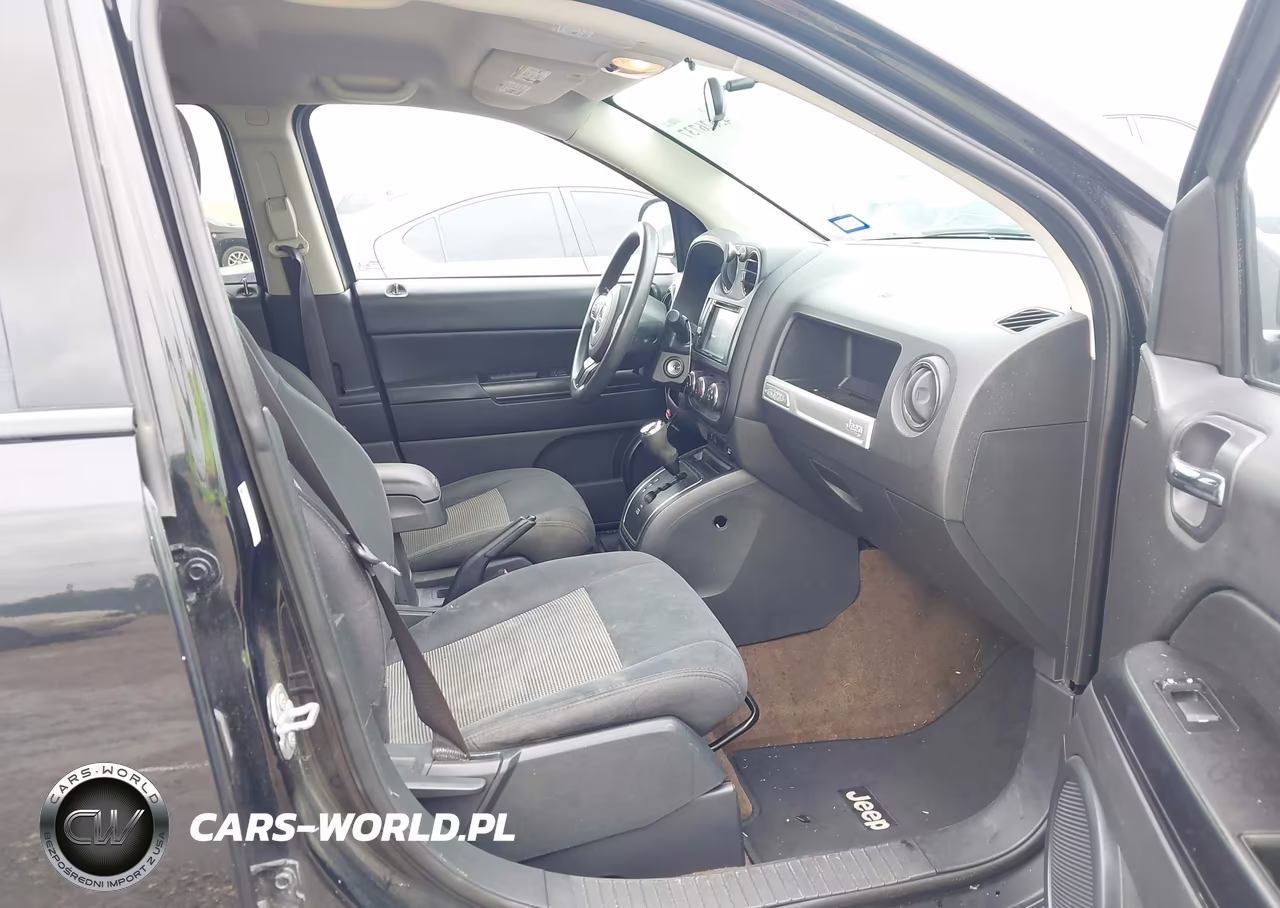 2015 Jeep Compass Sport VIN:1C4NJCBA6FD325831 - 5