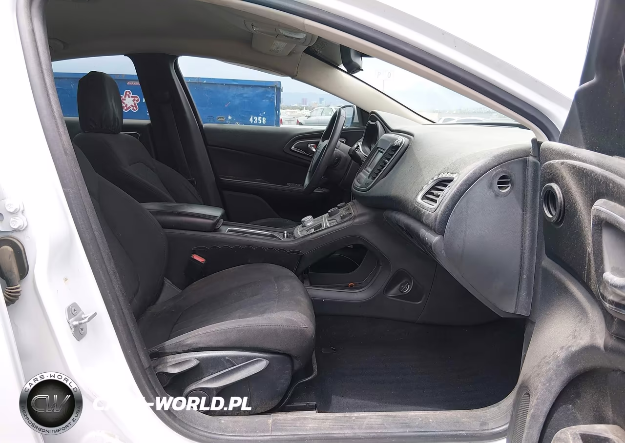 2015 Chrysler 200 Limited VIN:1C3CCCAB3FN574887 - 5