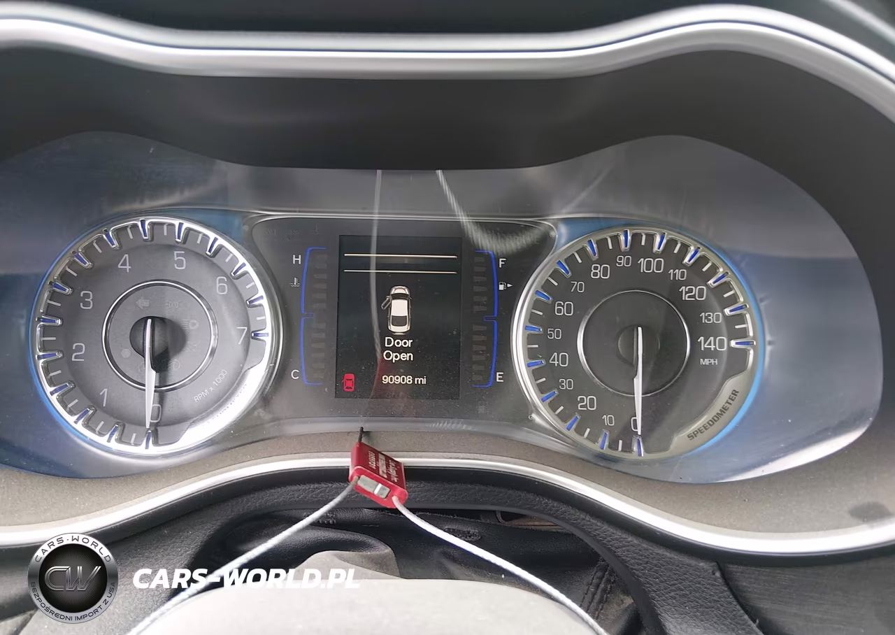 2015 Chrysler 200 Limited VIN:1C3CCCAB3FN574887 - 7