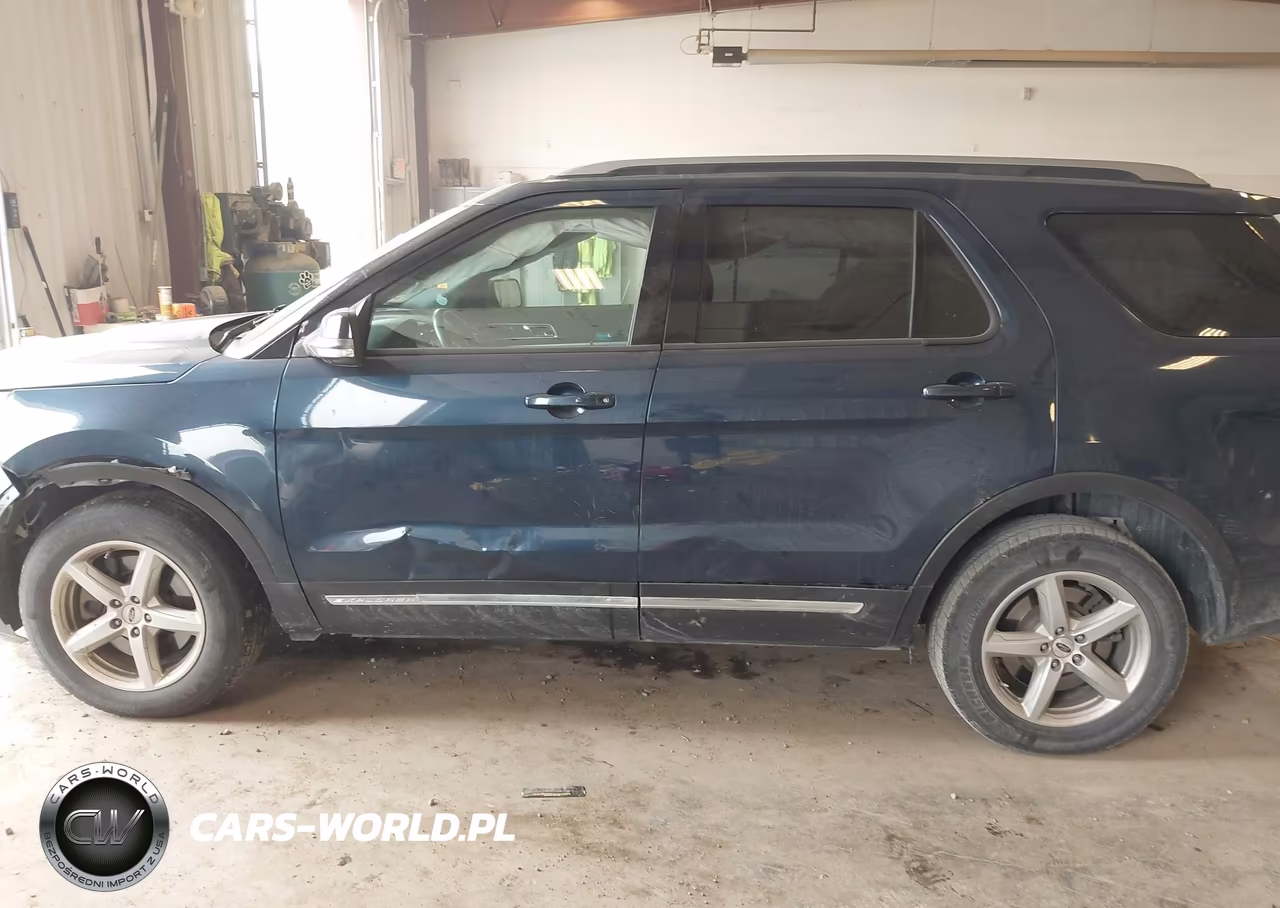 2017 Ford Explorer Xlt VIN:1FM5K8D8XHGB15363 - 14