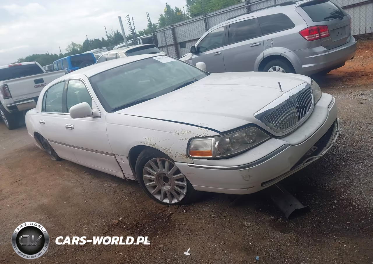2003 Lincoln Town Car Executive