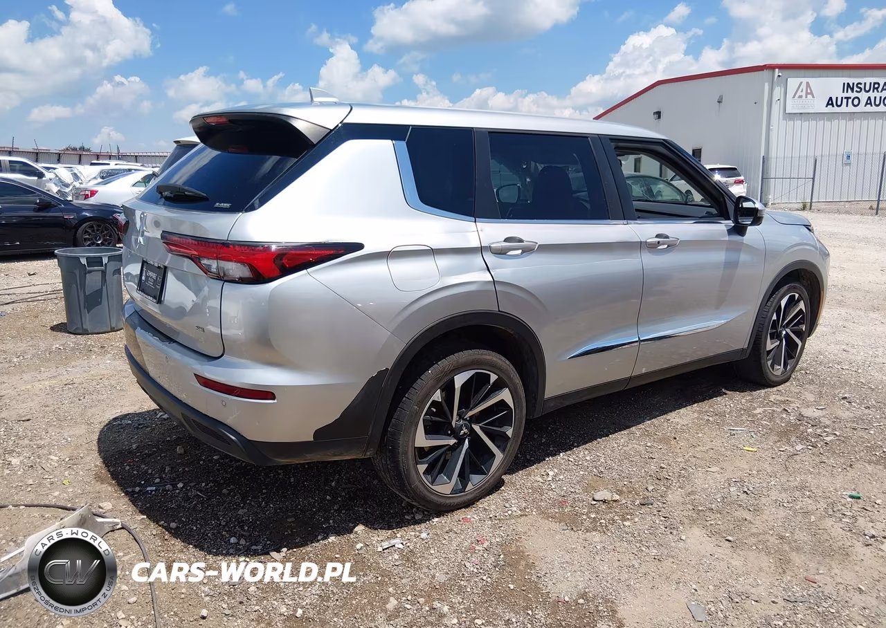 2022 Mitsubishi Outlander Black Edition S-Awc-Se 2.5 S-Awc-Se Launch Edition S-Awc VIN:JA4J4UA86NZ038060 - 4