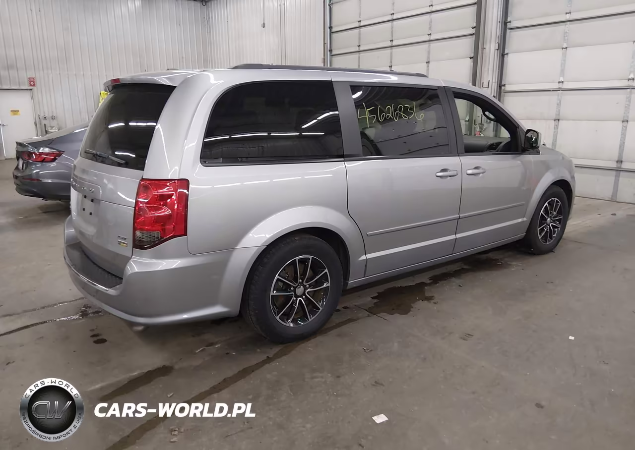 2017 Dodge Grand Caravan Gt VIN:2C4RDGEG1HR766024 - 4