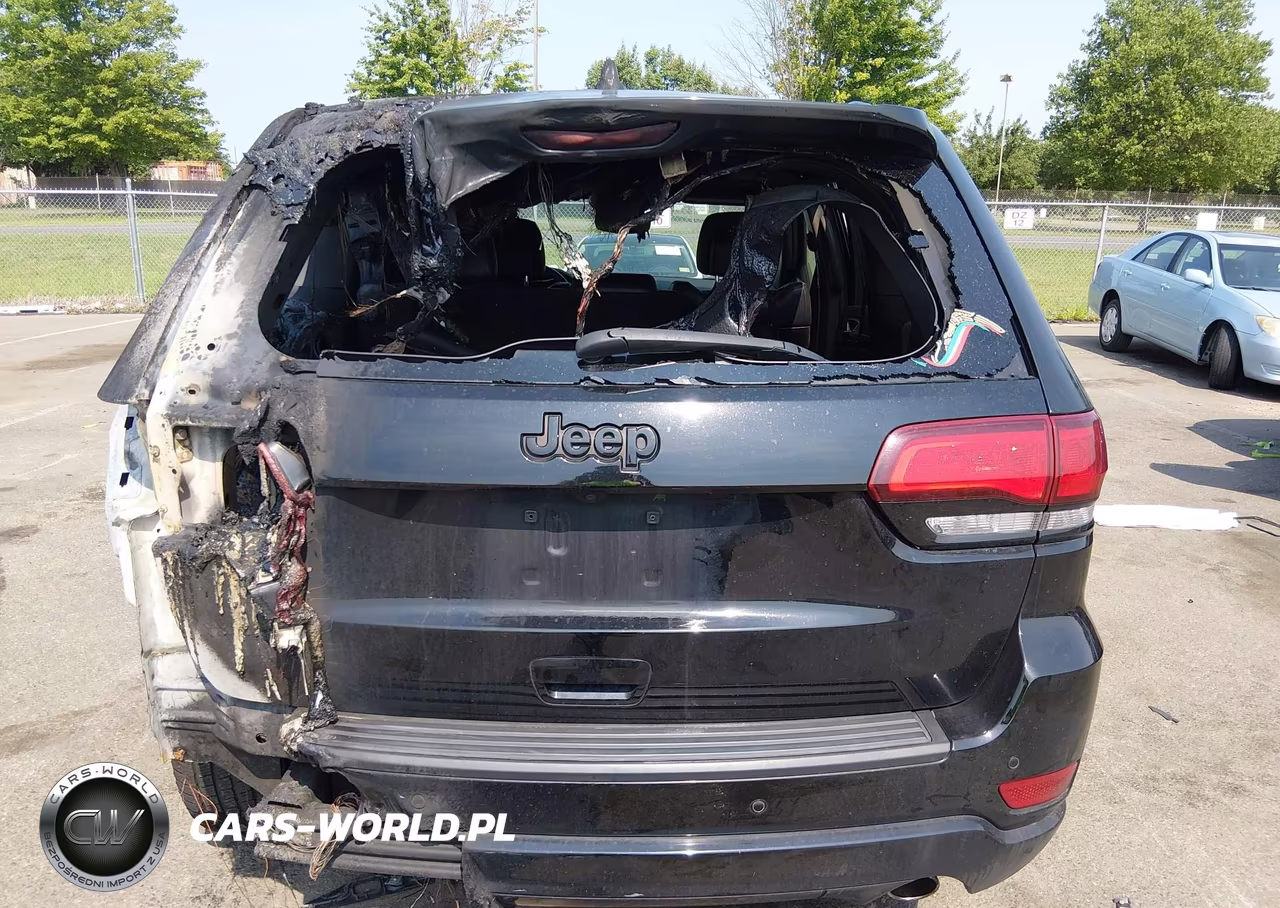 2019 Jeep Grand Cherokee Altitude 4X4 VIN:1C4RJFAGXKC709992 - 6