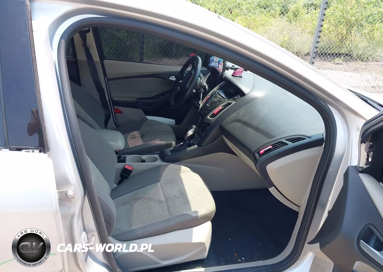 2013 Ford Focus Se VIN:1FADP3F24DL295072 - 5