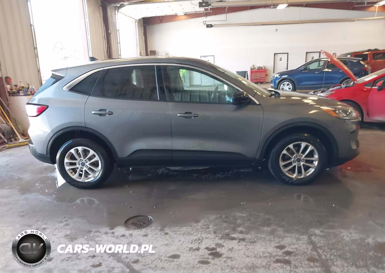 2022 Ford Escape Se VIN:1FMCU9G60NUB10901 - 13