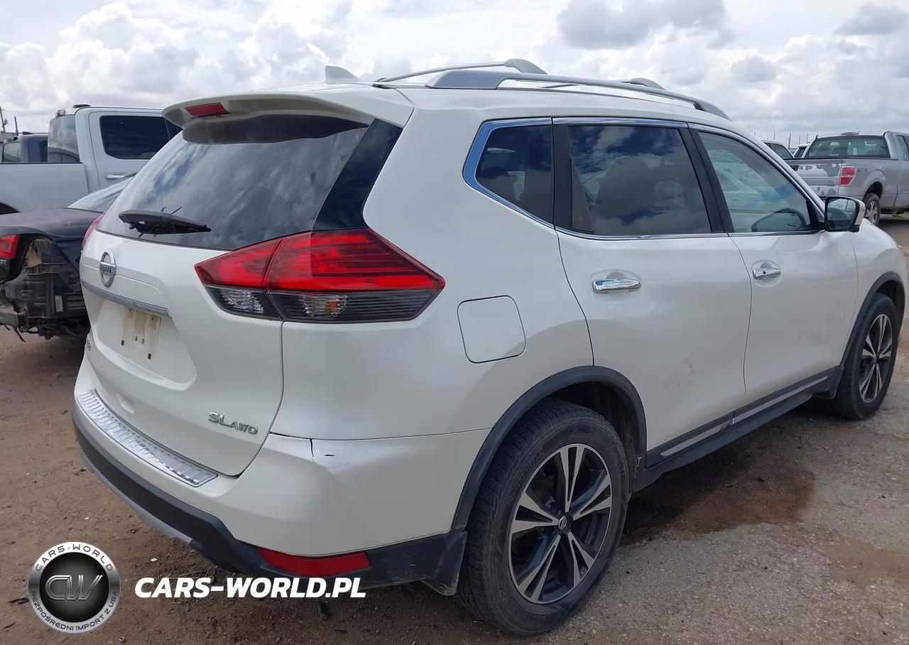 2017 Nissan Rogue Sl VIN:JN8AT2MV7HW270742 - 4
