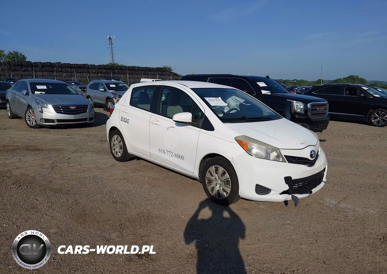 2013 Toyota Yaris Le