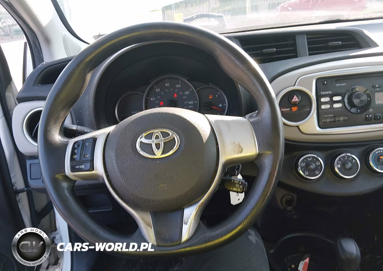 2013 Toyota Yaris Le VIN:JTDKTUD33DD565840 - 13