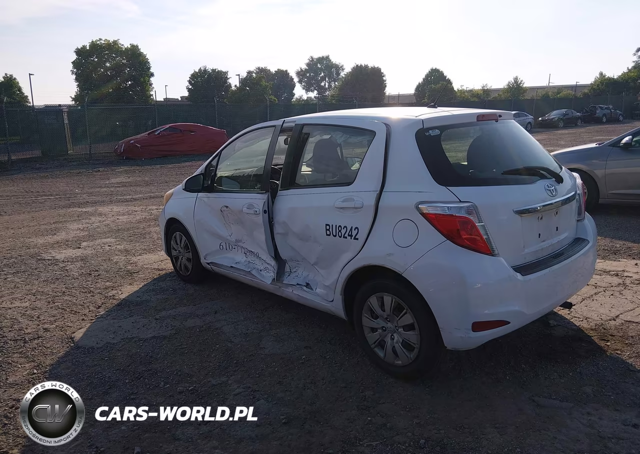 2013 Toyota Yaris Le VIN:JTDKTUD33DD565840 - 3
