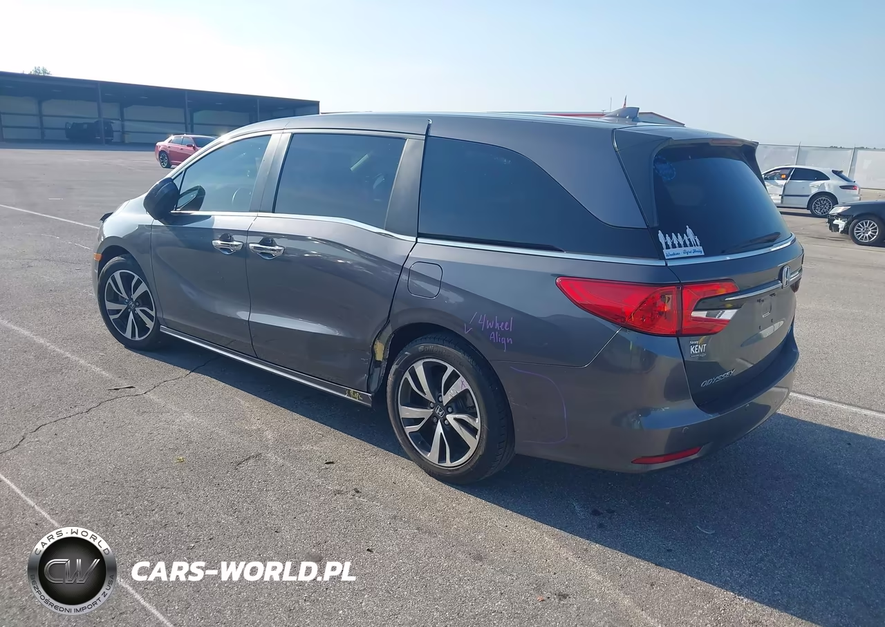2022 Honda Odyssey Touring VIN:5FNRL6H8XNB018381 - 3