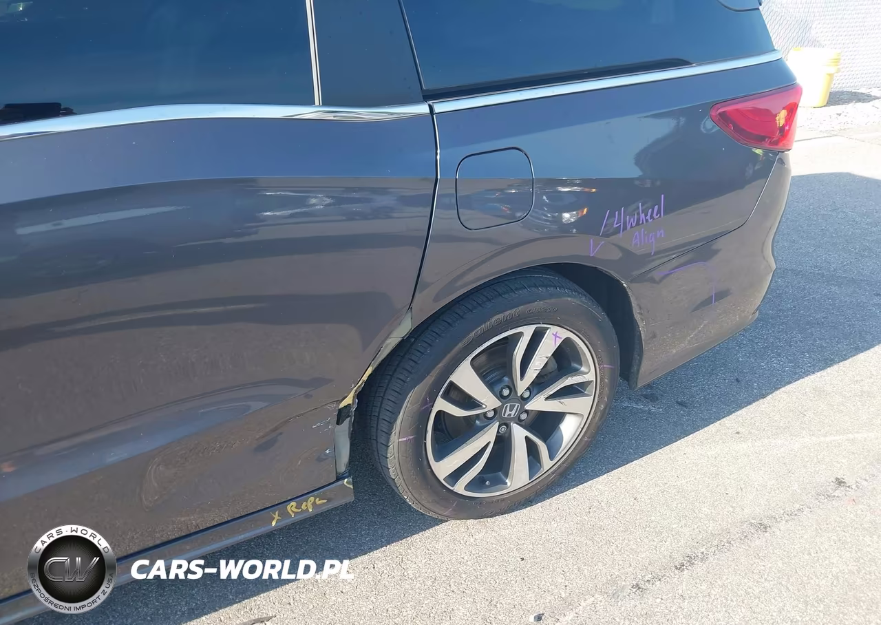 2022 Honda Odyssey Touring VIN:5FNRL6H8XNB018381 - 6