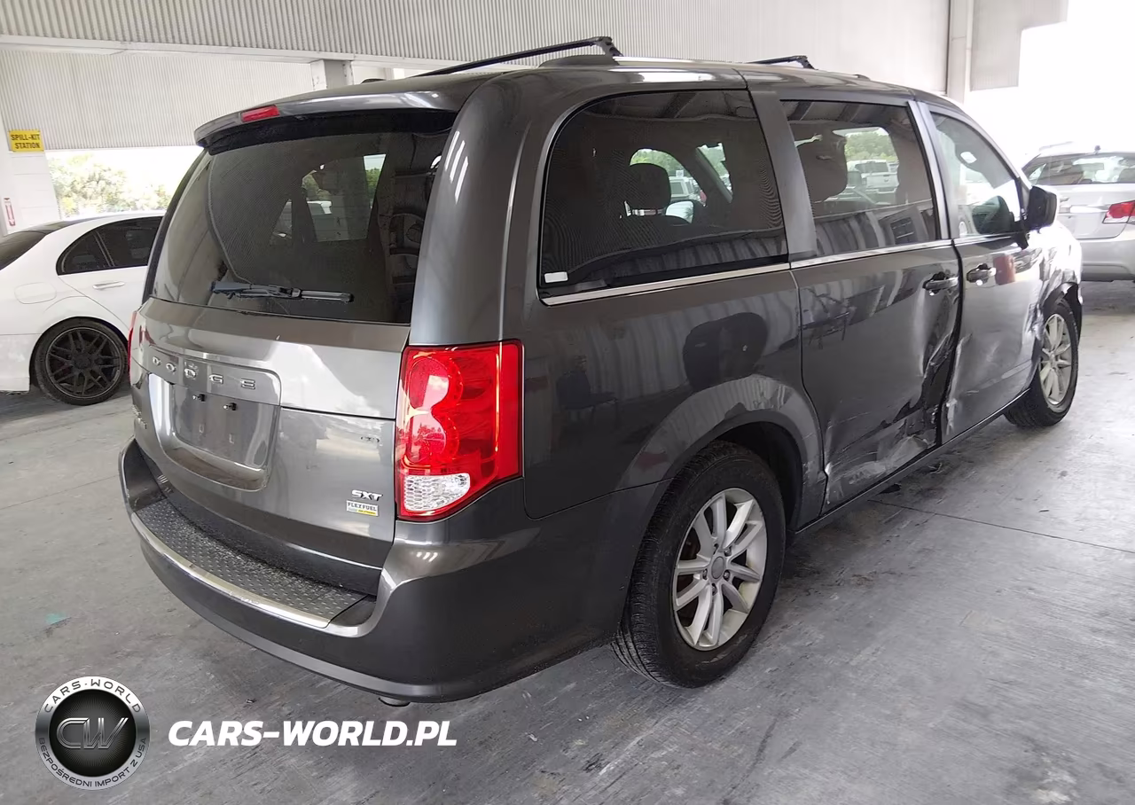 2019 Dodge Grand Caravan Sxt VIN:2C4RDGCG7KR585617 - 4
