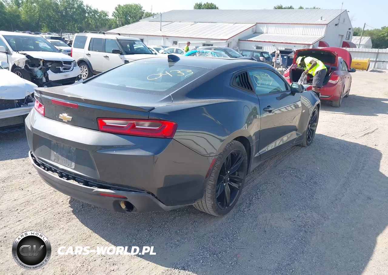 2018 Chevrolet Camaro 1Lt VIN:1G1FB1RSXJ0113382 - 4