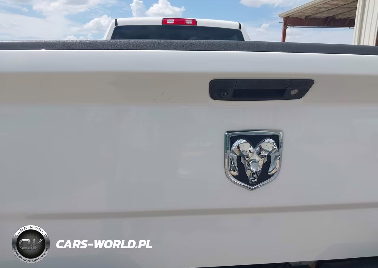 2017 Ram 2500 Tradesman 4X4 8' Box VIN:3C6UR5HJ0HG744178 - 13