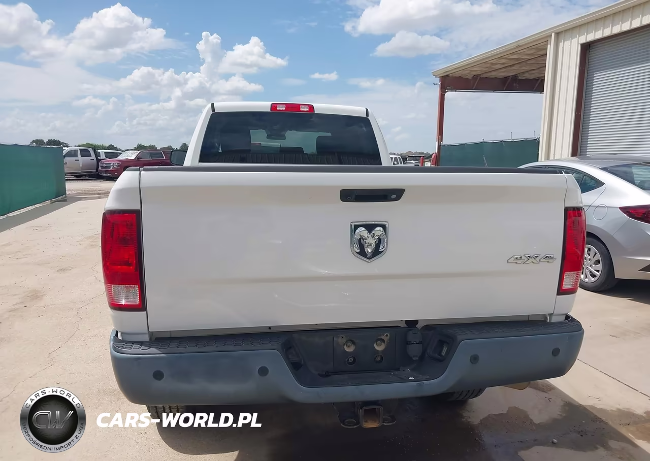 2017 Ram 2500 Tradesman 4X4 8' Box VIN:3C6UR5HJ0HG744178 - 18