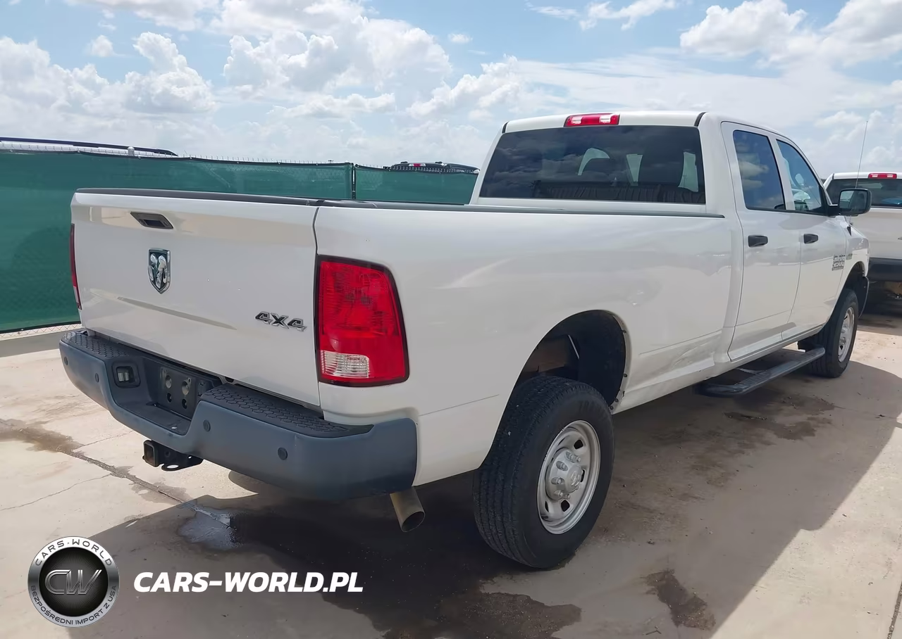 2017 Ram 2500 Tradesman 4X4 8' Box VIN:3C6UR5HJ0HG744178 - 4