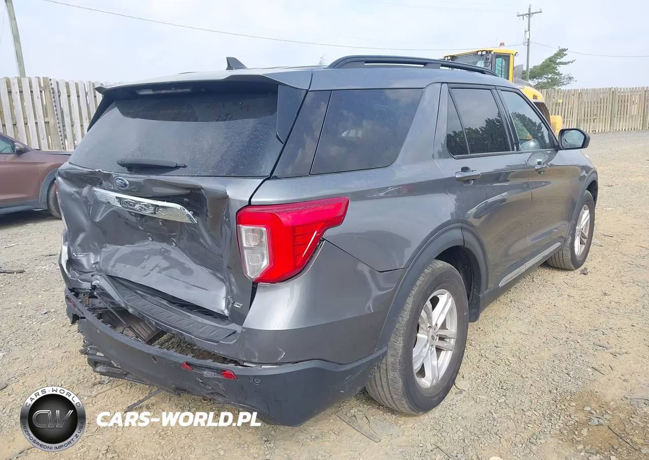 2021 Ford Explorer Xlt VIN:1FMSK8DH6MGA54557 - 4