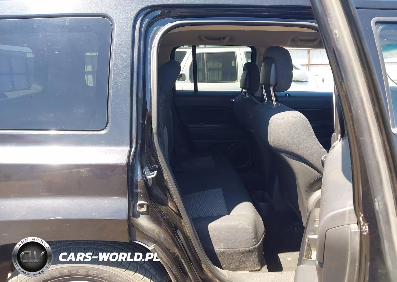 2010 Jeep Patriot Sport VIN:1J4NF2GB4AD510525 - 8