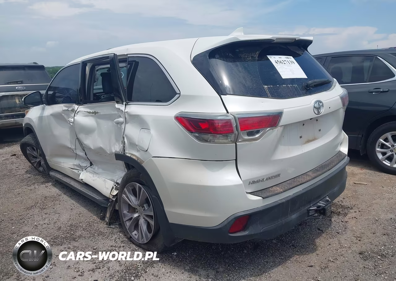 2015 Toyota Highlander Le Plus V6 VIN:5TDZKRFH4FS085434 - 3