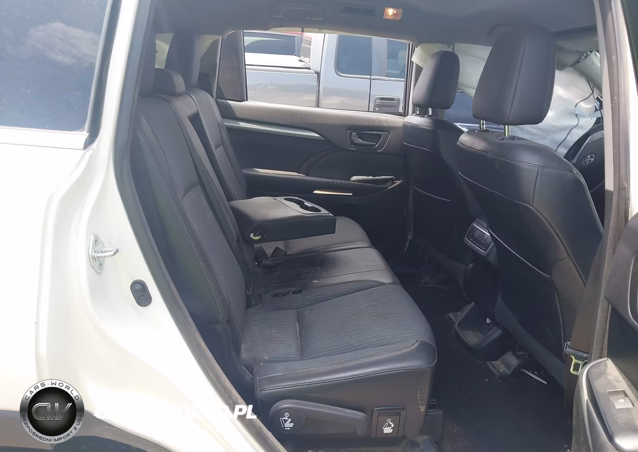 2015 Toyota Highlander Le Plus V6 VIN:5TDZKRFH4FS085434 - 8