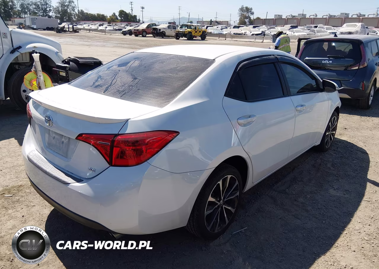 2019 Toyota Corolla Se VIN:5YFBURHE8KP867978 - 4