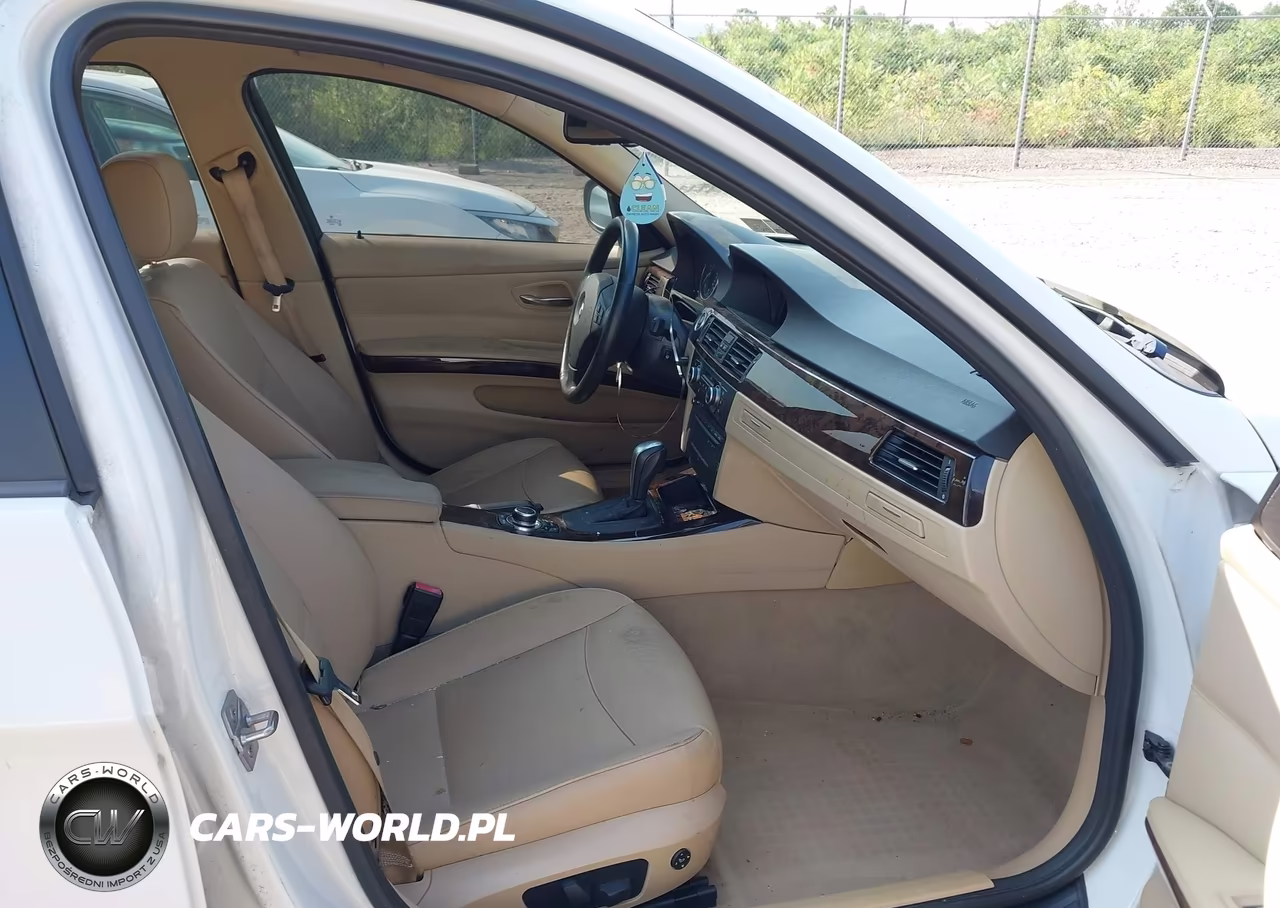 2011 BMW 328I xDrive VIN:WBAPK5G52BNN24390 - 5