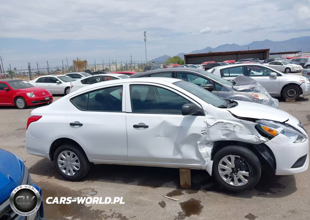2015 Nissan Versa 1.6 S VIN:3N1CN7AP4FL919159 - 13