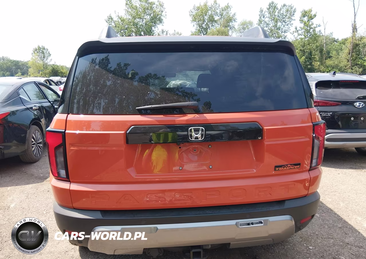 2026 Honda Passport VIN:5FNYF9H81TB056728 - 17
