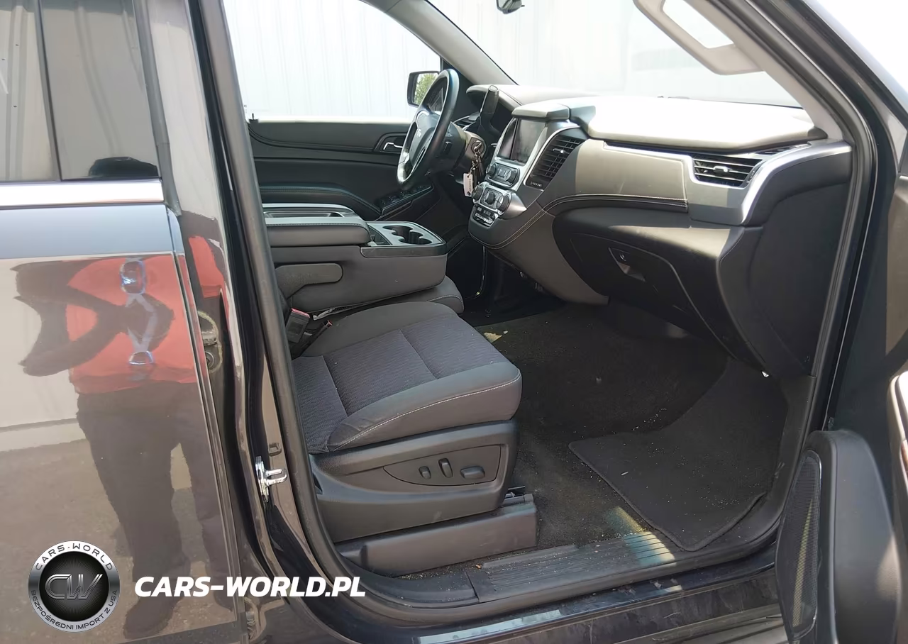2017 Chevrolet Suburban Ls VIN:1GNSKGECXHR305258 - 5