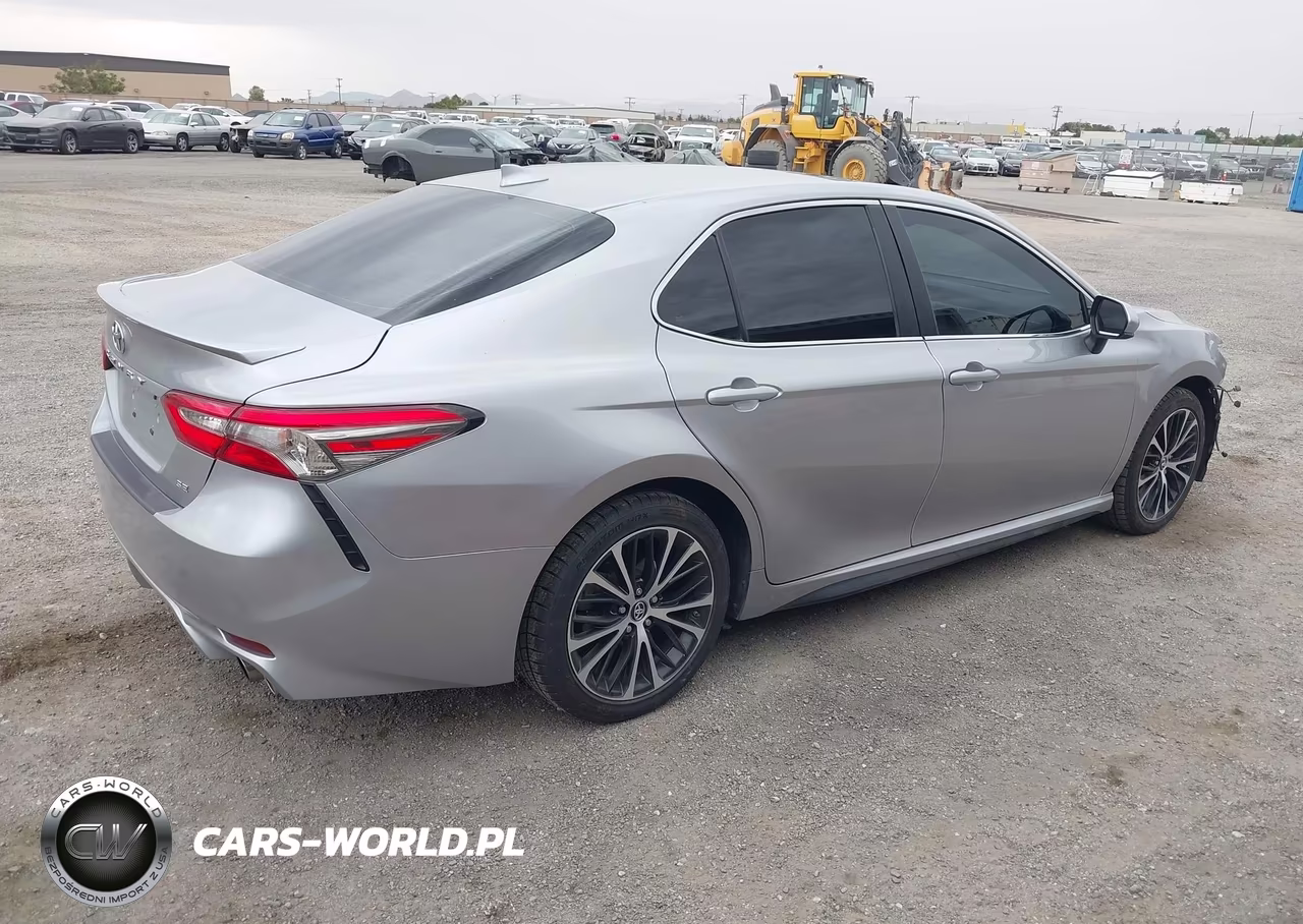 2019 Toyota Camry Se VIN:4T1B11HK6KU680723 - 4