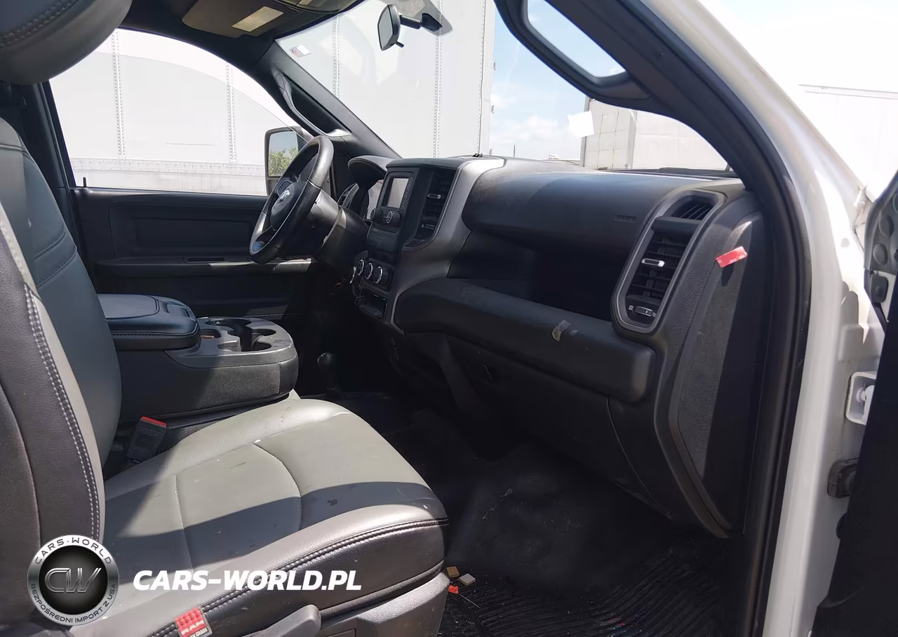 2023 Ram 2500 Tradesman 4X4 8' Box VIN:3C6UR5HJ5PG559462 - 5