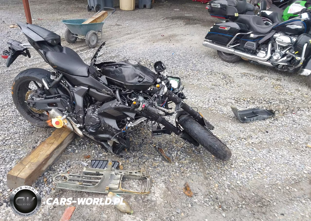 2025 Yamaha Yzfr7 VIN:JYARM38E0SA017080 - 1