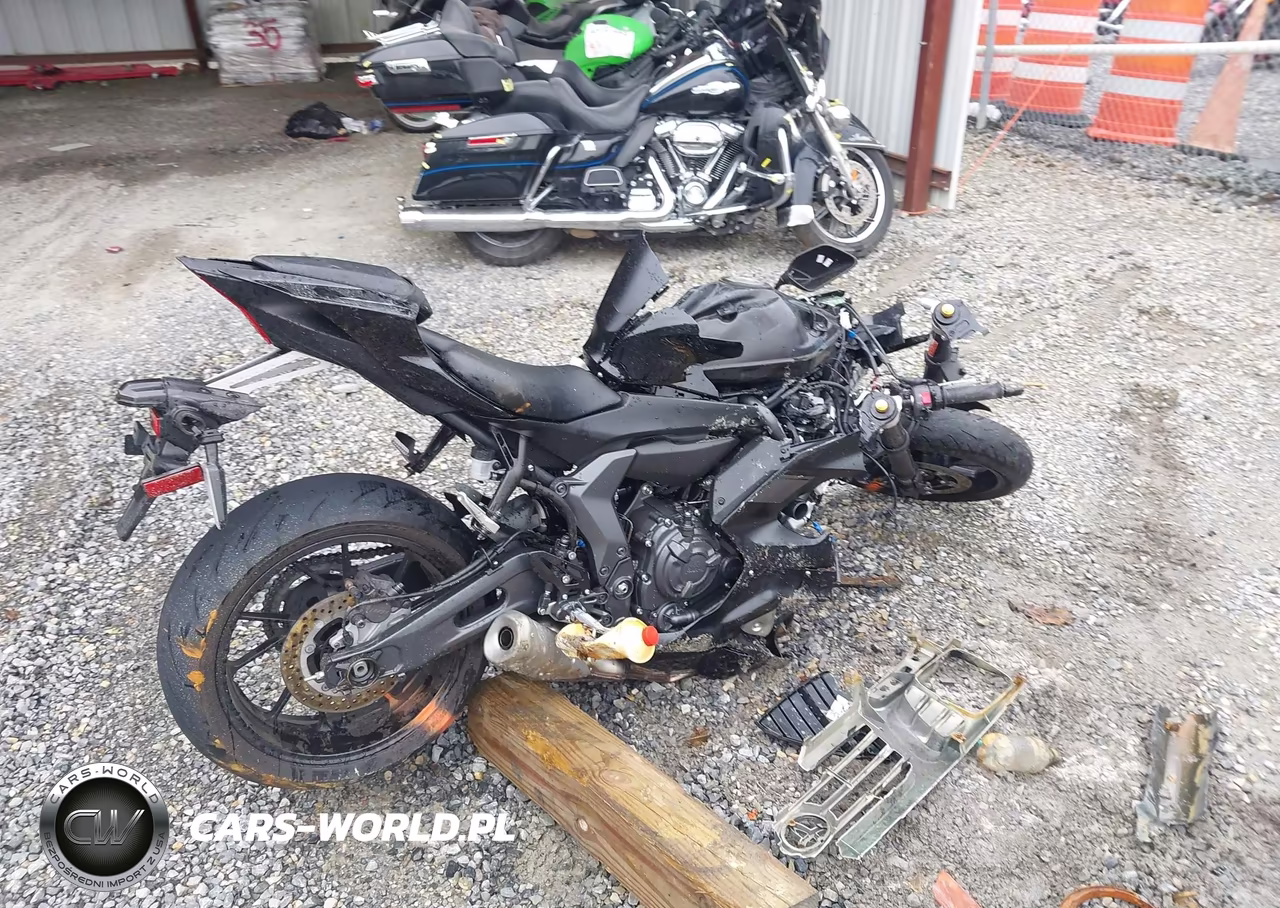 2025 Yamaha Yzfr7 VIN:JYARM38E0SA017080 - 12
