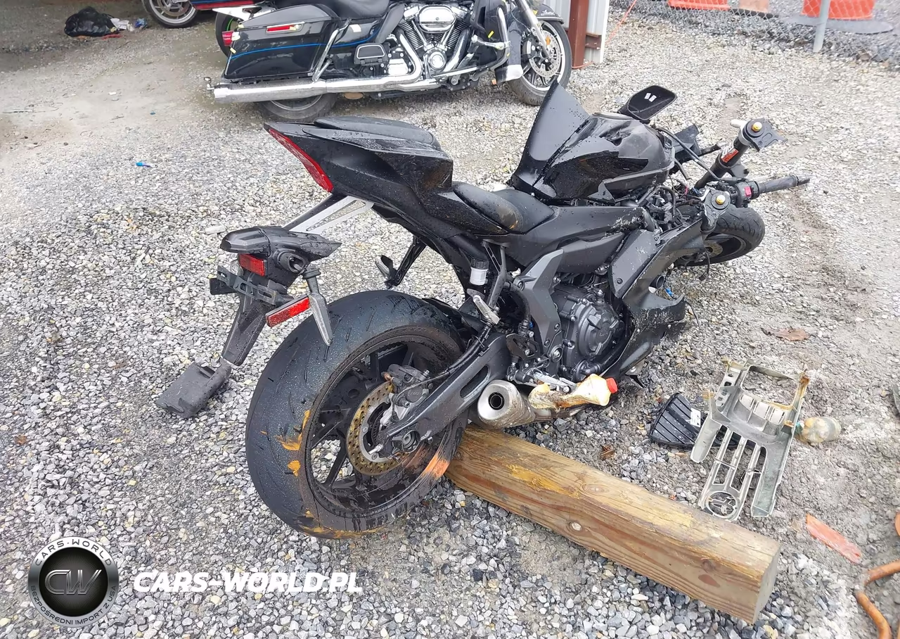 2025 Yamaha Yzfr7 VIN:JYARM38E0SA017080 - 4