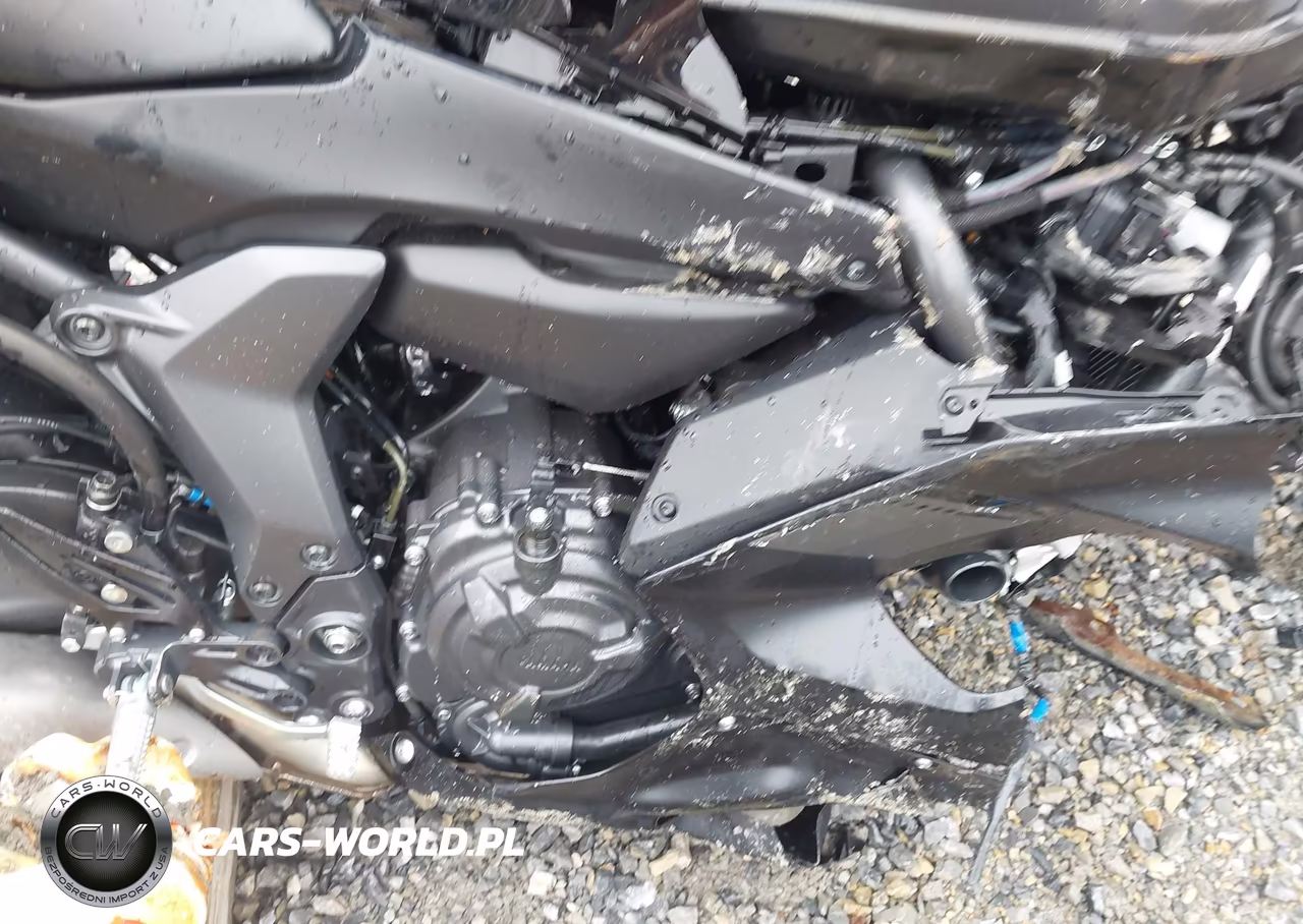 2025 Yamaha Yzfr7 VIN:JYARM38E0SA017080 - 8