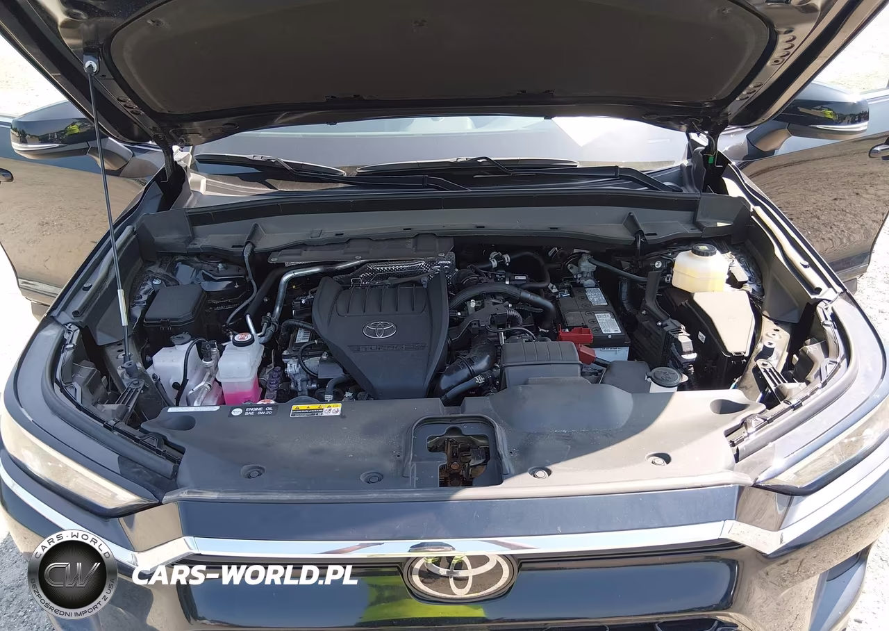 2025 Toyota Grand Highlander Xle VIN:5TDAAAB56SS081330 - 10