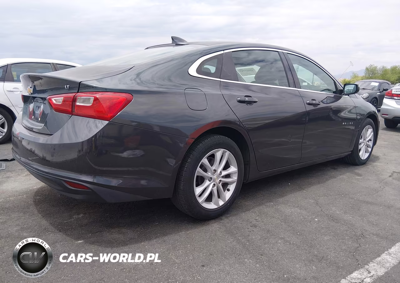 2018 Chevrolet Malibu Lt VIN:1G1ZD5ST5JF149141 - 4