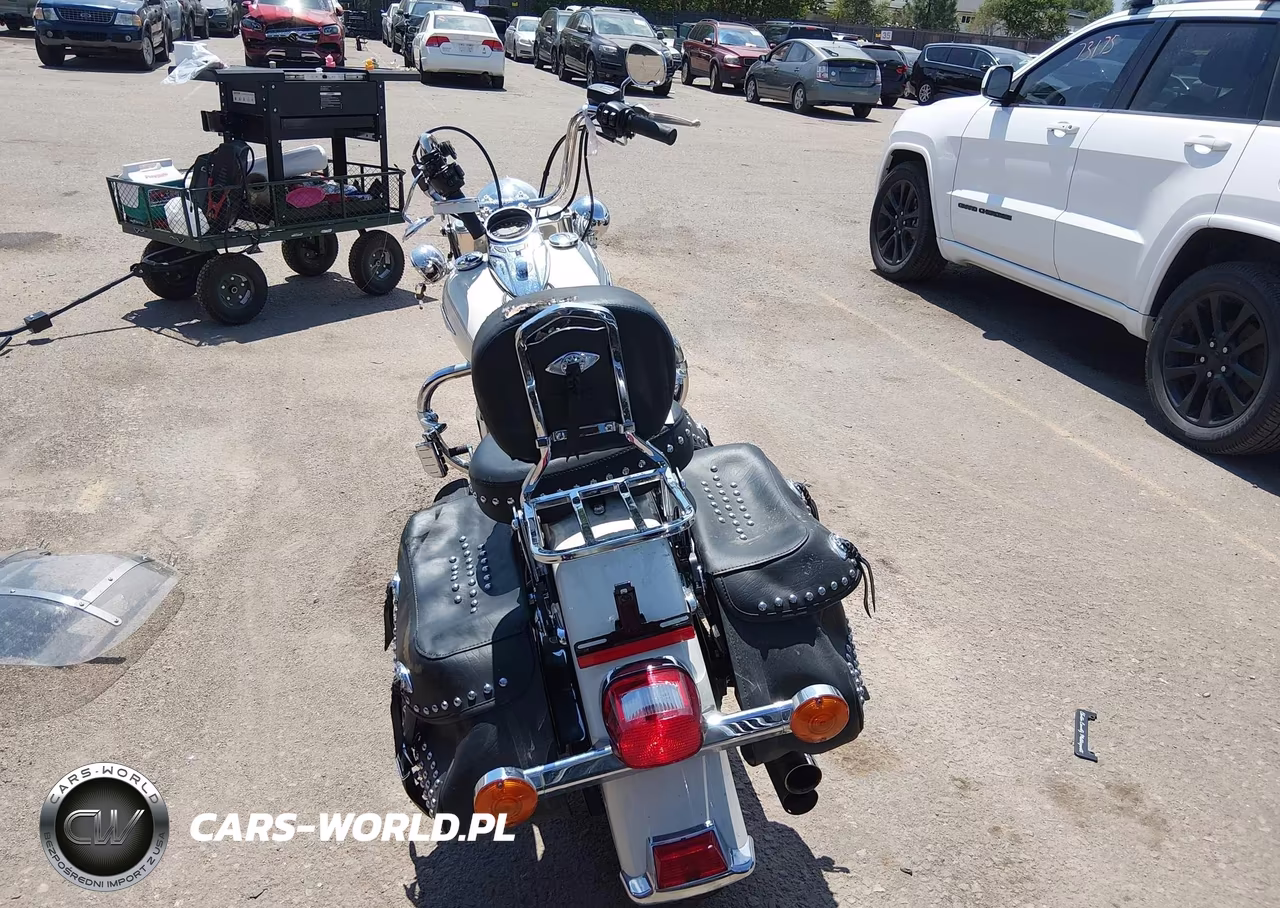 2015 Harley-Davidson Flstc Heritage Softail Classic VIN:1HD1BWV14FB029953 - 6