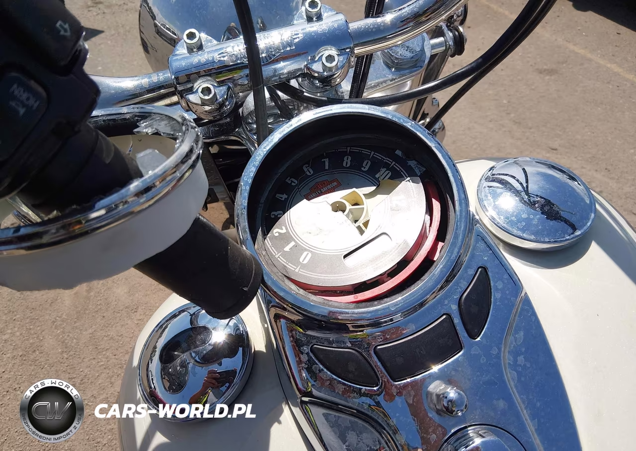 2015 Harley-Davidson Flstc Heritage Softail Classic VIN:1HD1BWV14FB029953 - 7