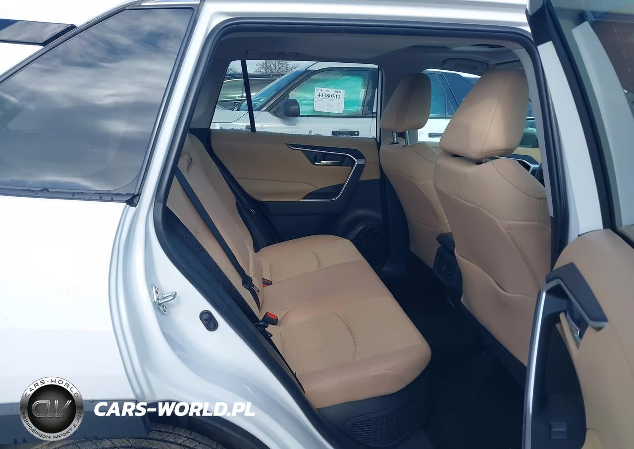 2025 Toyota Rav4 Hybrid Xle VIN:4T3RWRFV5SU198070 - 8