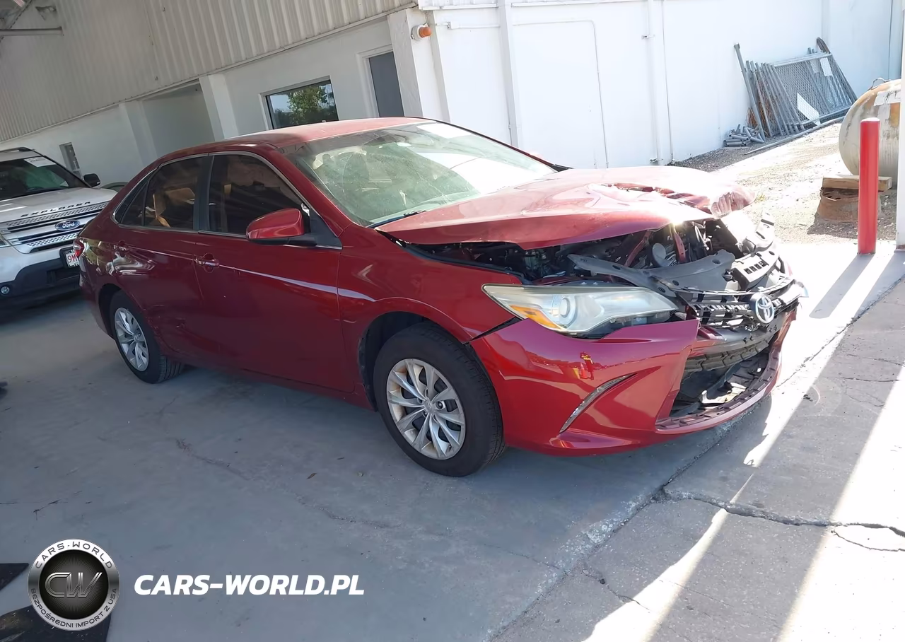 2016 Toyota Camry Le – zdjęcie 1 z 16