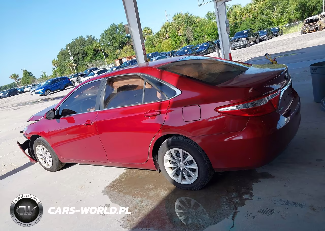 2016 Toyota Camry Le VIN:4T1BF1FK9GU606949 - 14