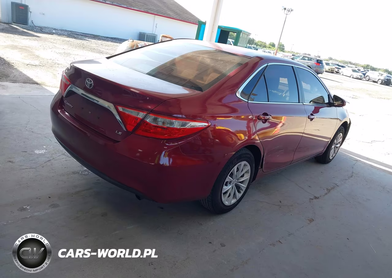 2016 Toyota Camry Le VIN:4T1BF1FK9GU606949 - 4