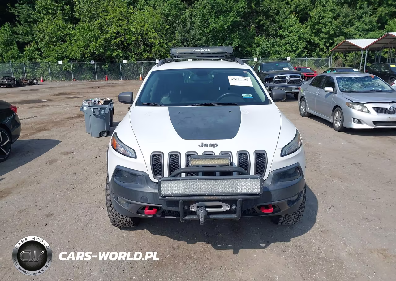 2015 Jeep Cherokee Trailhawk VIN:1C4PJMBS3FW786481 - 12