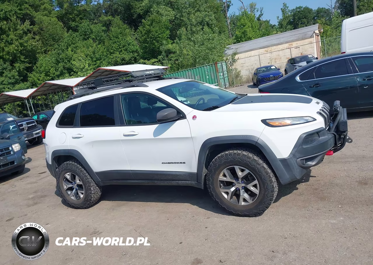 2015 Jeep Cherokee Trailhawk VIN:1C4PJMBS3FW786481 - 13