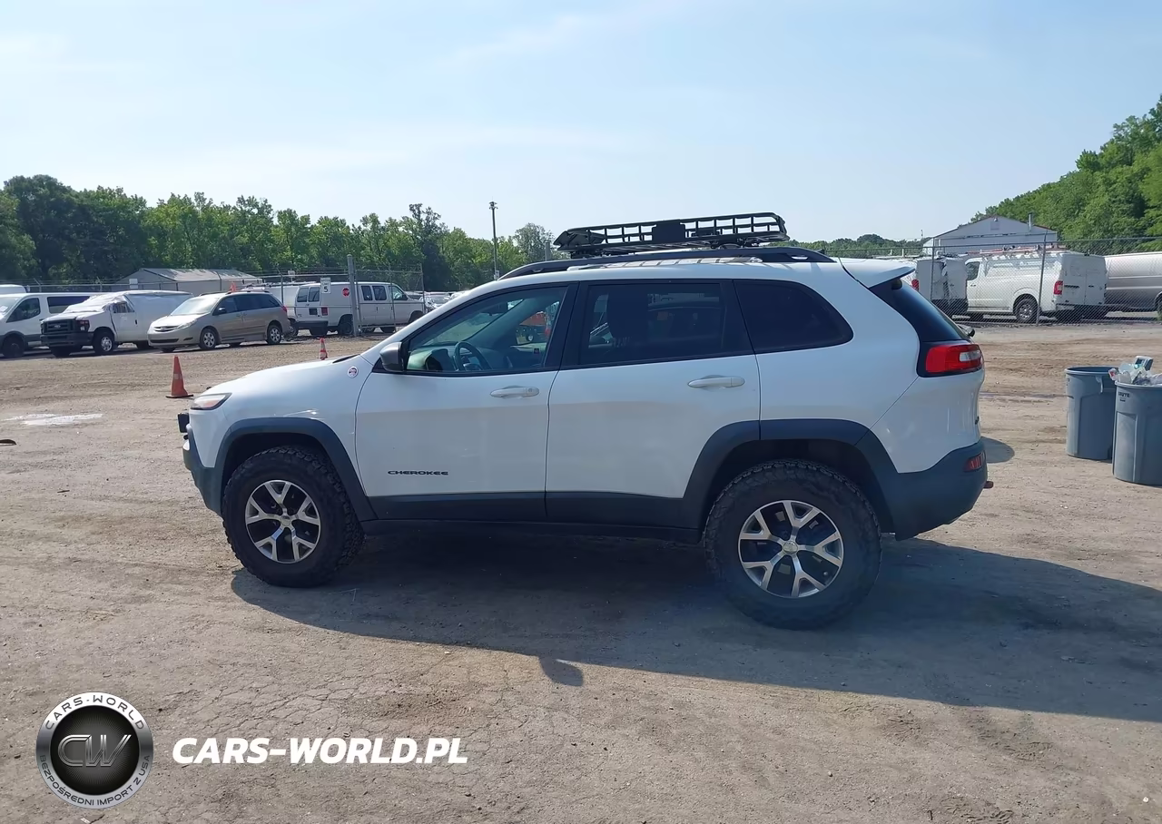 2015 Jeep Cherokee Trailhawk VIN:1C4PJMBS3FW786481 - 14